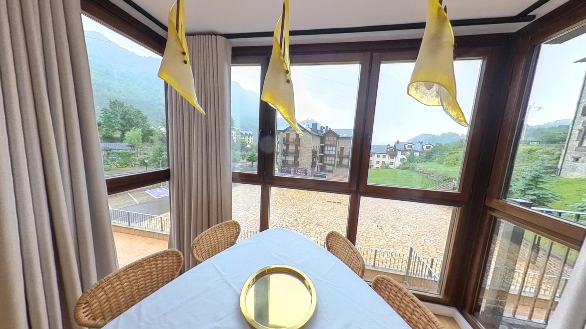 Hadar Deluxe - Tucasaenlospirineos Escarrilla Extérieur photo
